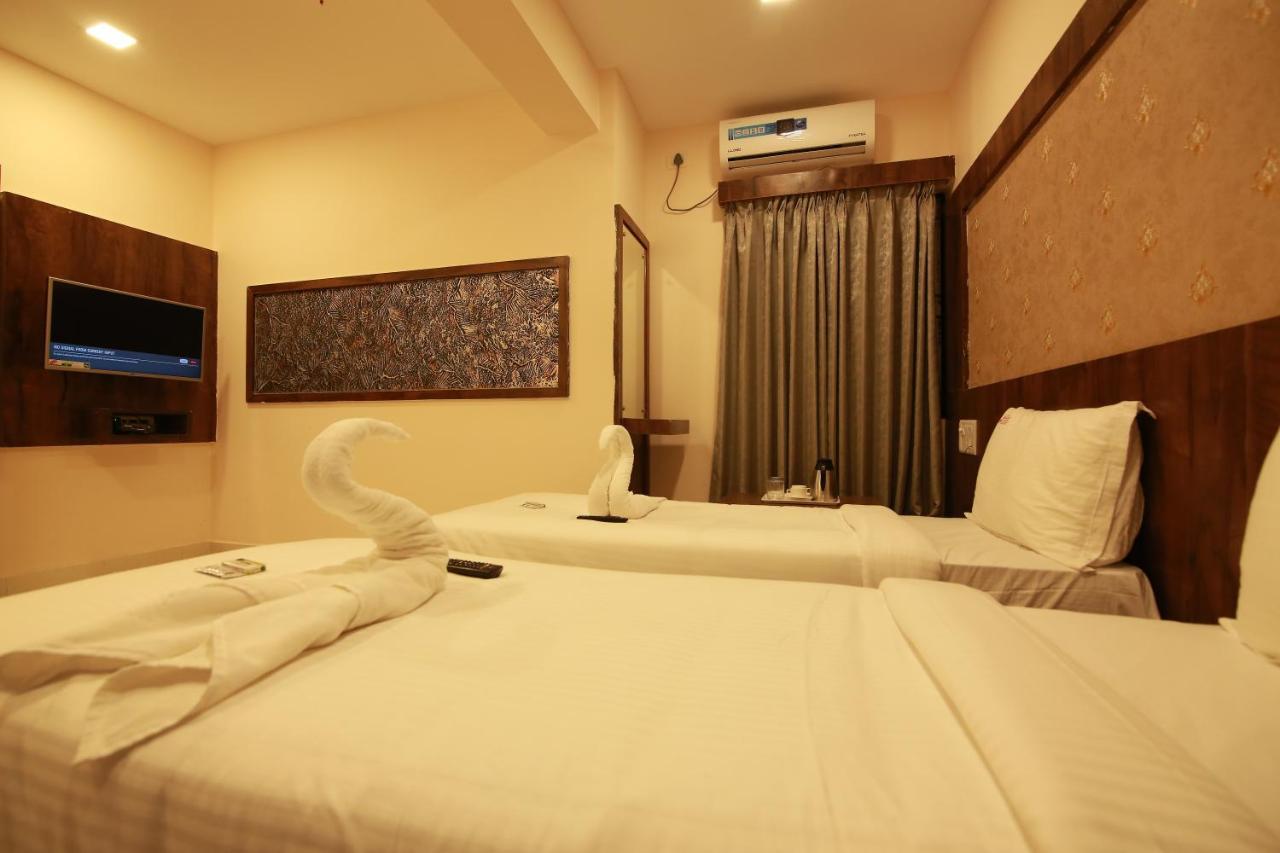 Hotel Apple Suites Bangalore Exterior photo